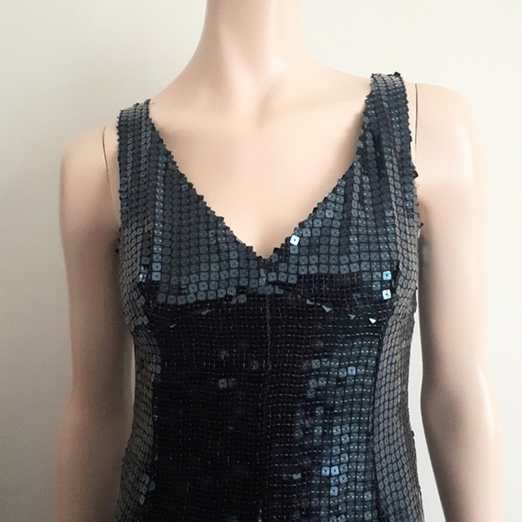 Gio Guerreri | Midnight Blue Sequin Embellished Dress - Picture 4 of 13